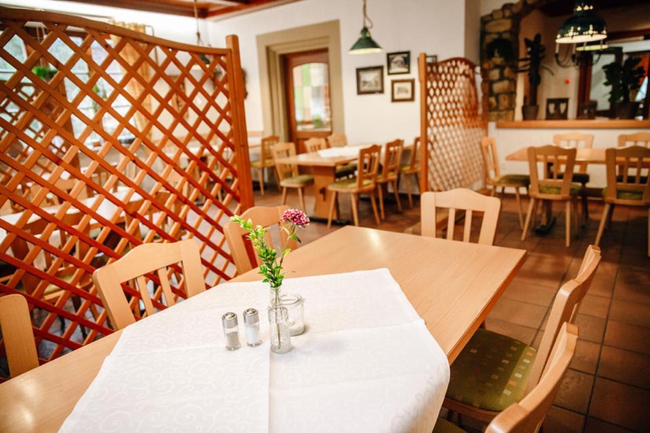 Herrenschenke-Café Eiring Königsberg in Bayern Esterno foto